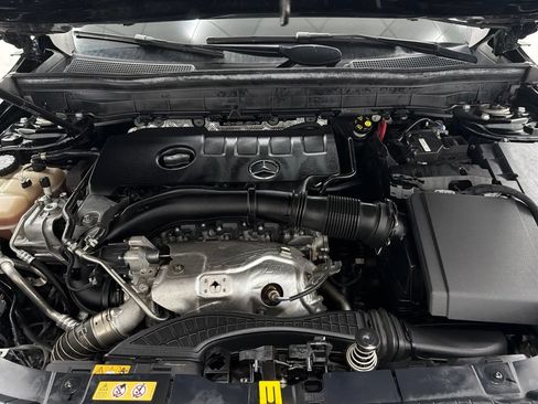 Certified 2020 Mercedes-Benz GLB 250 image 31