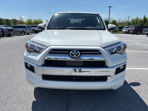 Used 2023 Toyota 4Runner Limited AWD/4WD image 2