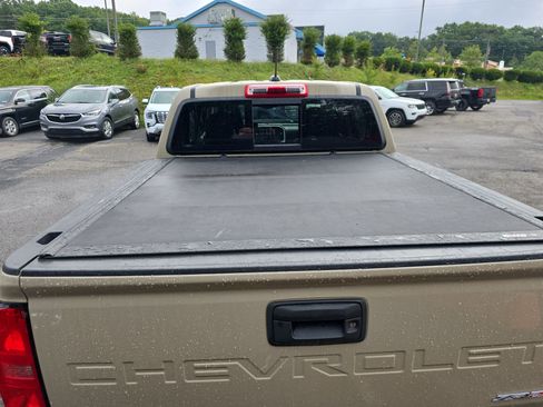 Used 2022 Chevrolet Colorado ZR2 AWD/4WD image 7