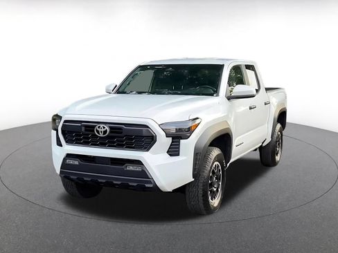 Used 2025 Toyota Tacoma TRD Off-Road AWD/4WD image 7