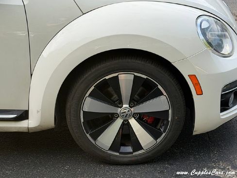 Used 2013 Volkswagen Beetle 2.0T FWD image 36