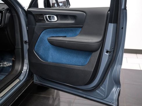 Used 2023 Volvo C40 P8 Recharge Ultimate image 48