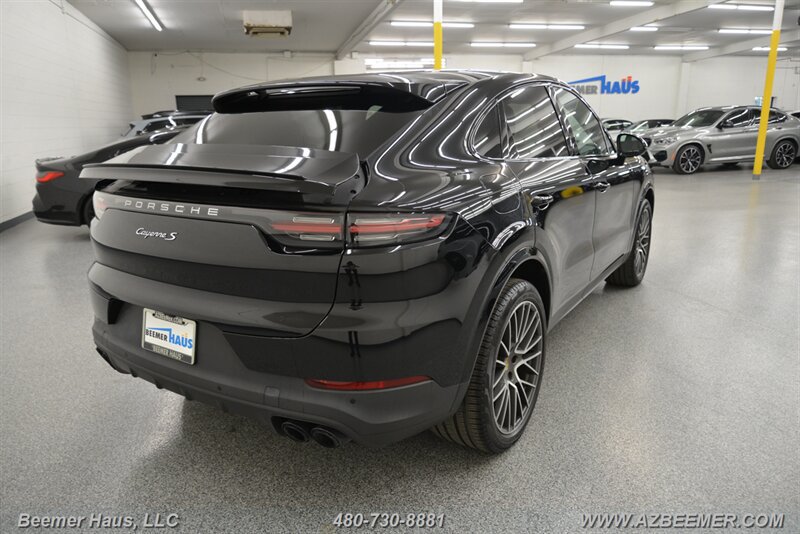 Used 2021 Porsche Cayenne S AWD/4WD image 11
