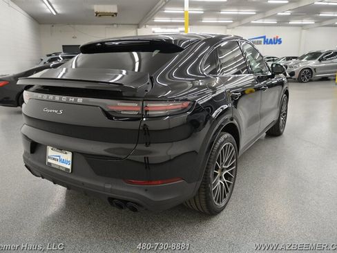 Used 2021 Porsche Cayenne S AWD/4WD image 11