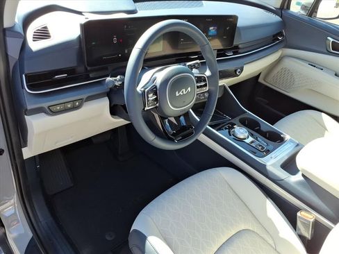 New 2026 Kia Carnival EX image 11