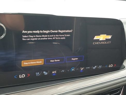 New 2026 Chevrolet Suburban Premier AWD/4WD image 27