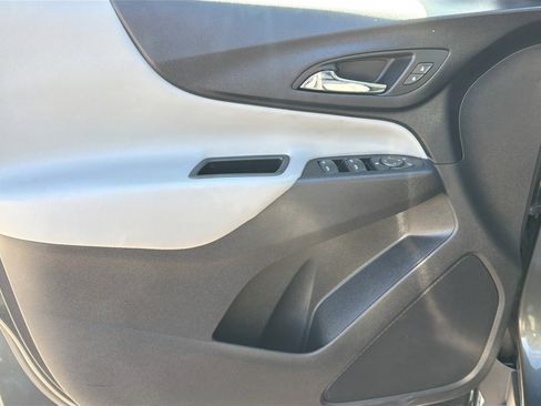 Used 2020 Chevrolet Equinox LS w/ LS Convenience Package image 21