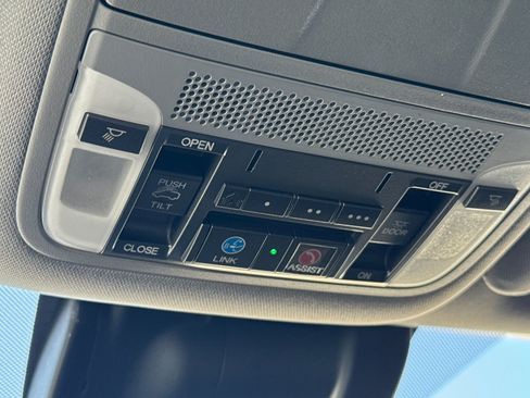 Used 2020 Acura MDX SH-AWD w/ Technology Package image 24