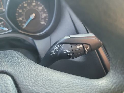 Used 2017 Ford Focus SE image 26