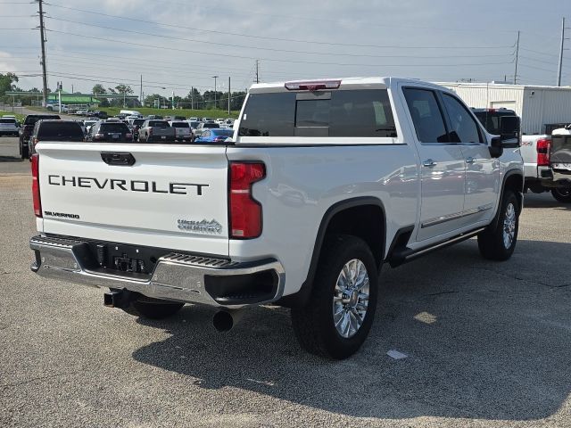 Used 2024 Chevrolet Silverado 3500 High Country w/ High Country Premium Package AWD/4WD image 5