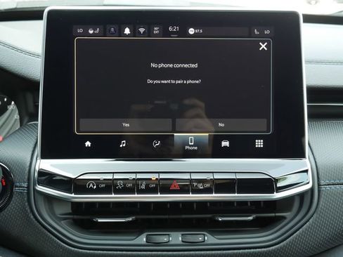 Used 2025 Jeep Compass Limited w/ Sun & Sound Group AWD/4WD image 5