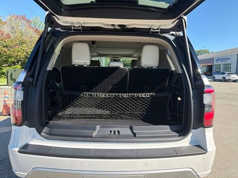 Used 2019 Ford Expedition Platinum AWD/4WD image 28
