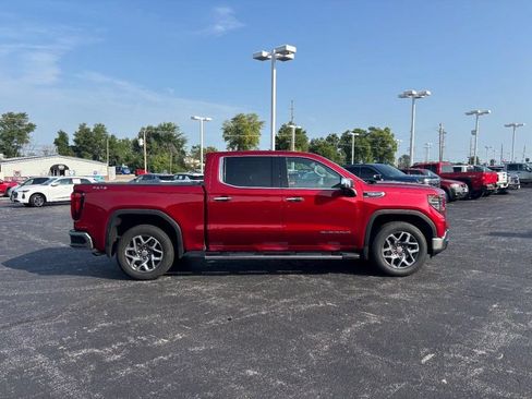 Used 2022 GMC Sierra 1500 SLT w/ SLT Premium Package AWD/4WD image 2