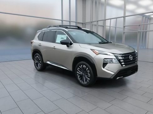 New 2026 Nissan Rogue Platinum w/ Platinum Premium Package image 2