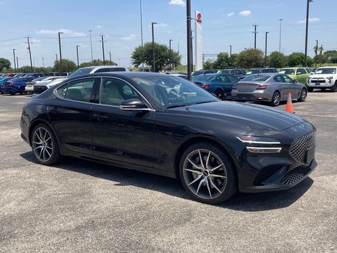 Used 2025 Genesis G70 2.5T AWD/4WD image 2