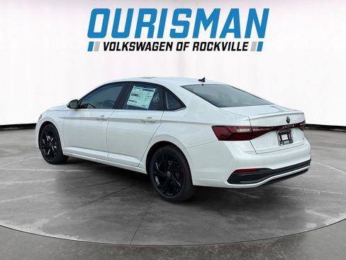 New 2026 Volkswagen Jetta SE image 4