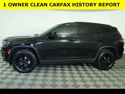 Used 2023 Jeep Grand Cherokee Altitude