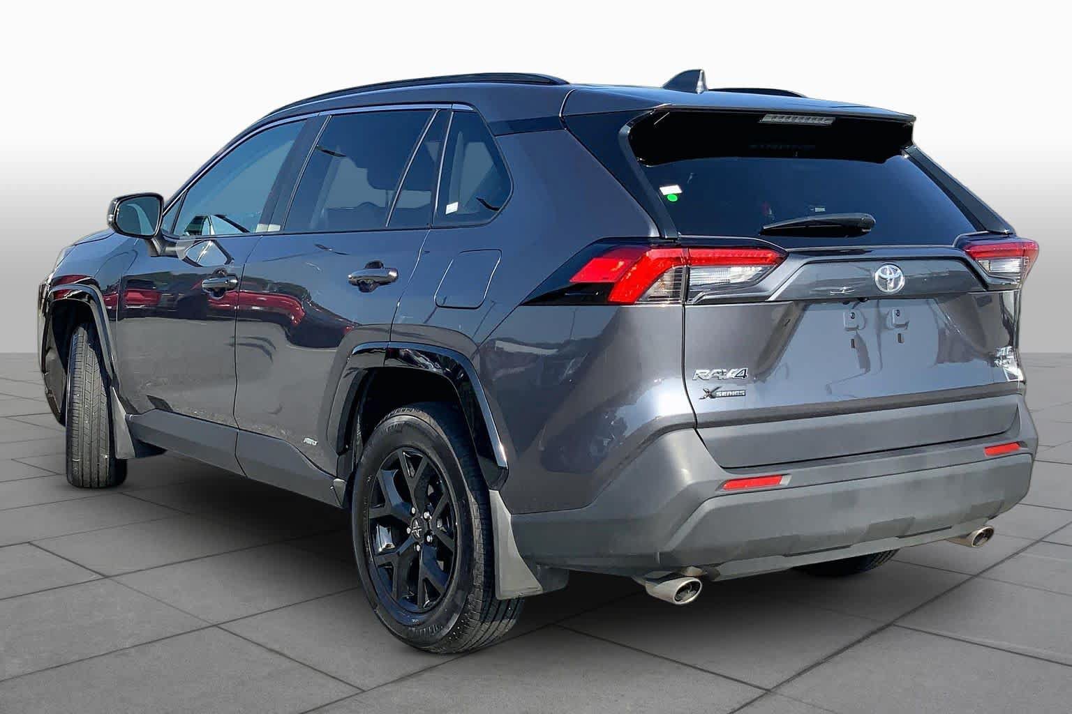 Used 2025 Toyota RAV4 XLE w/ Convenience Package AWD/4WD image 11