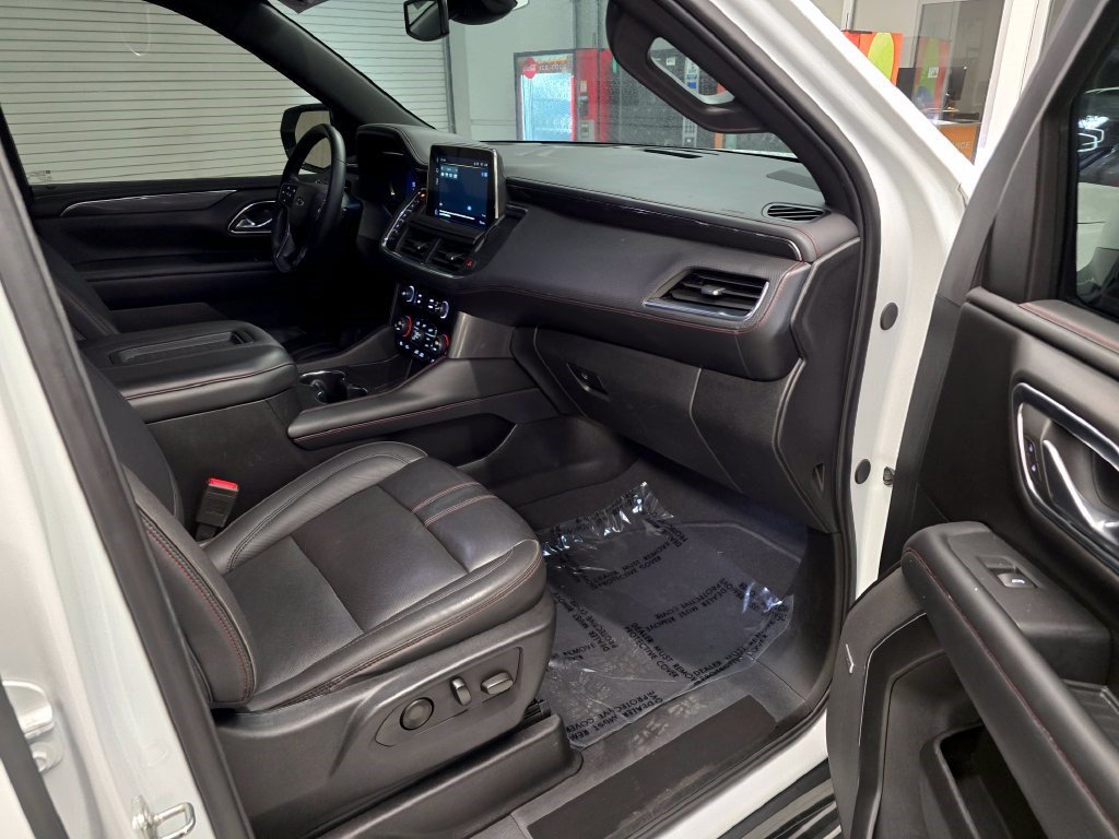 Used 2024 Chevrolet Suburban RST RWD image 35
