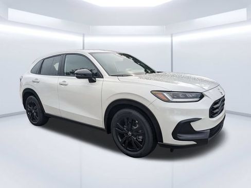 New 2026 Honda HR-V Sport image 2
