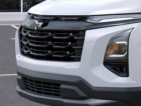 New 2026 Chevrolet Equinox LT w/ Convenience Package II AWD/4WD image 16
