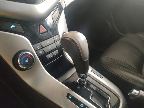Used 2015 Chevrolet Cruze LT FWD image 26