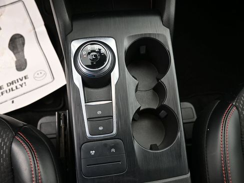 Used 2025 Ford Escape ST-Line image 13