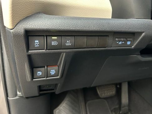 Used 2021 Toyota Sienna XLE image 20