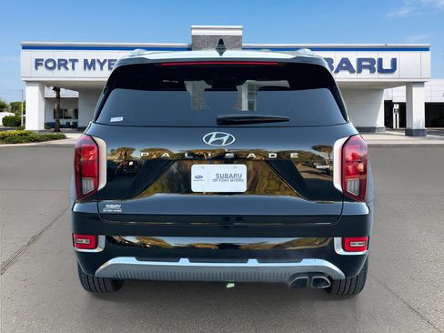 Used 2021 Hyundai Palisade Calligraphy image 4