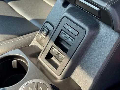 Used 2025 Ford Bronco Badlands AWD/4WD image 24