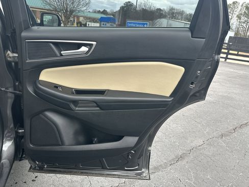 Used 2017 Ford Edge SEL w/ Equipment Group 201A image 17