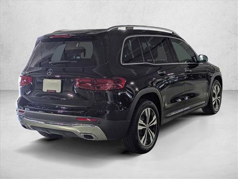 Used 2025 Mercedes-Benz GLB 250 image 8