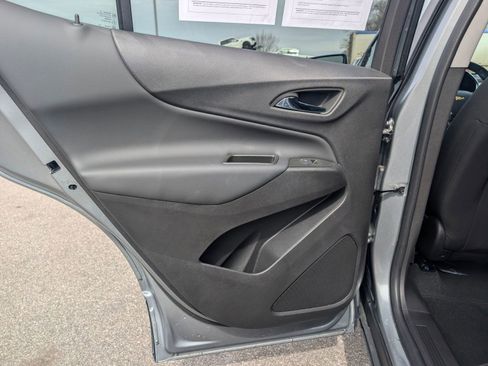 Used 2024 Chevrolet Equinox LT image 24