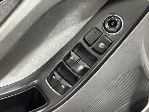 Used 2016 Hyundai Elantra SE FWD image 23