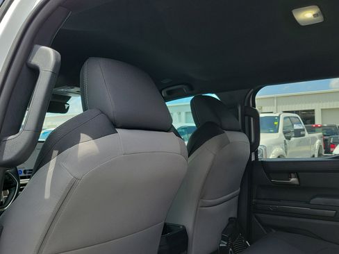Used 2024 Toyota Tacoma TRD Sport w/ TRD Sport Upgrade Package RWD image 12