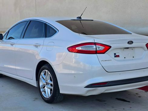Used 2013 Ford Fusion SE image 4