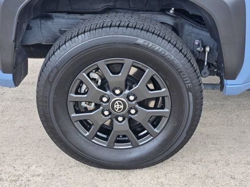 Used 2025 Toyota 4Runner SR5 RWD image 10