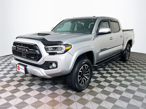 Used 2023 Toyota Tacoma TRD Sport w/ TRD Premium Sport Package image 3