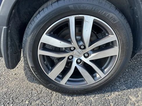 Used 2017 Honda Pilot Touring image 17