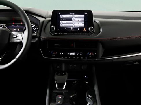 Used 2025 Nissan Rogue SV w/ Rock Creek Premium Package image 29