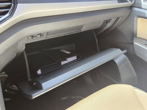 Used 2023 Volkswagen Atlas Cross Sport SEL R-Line image 24