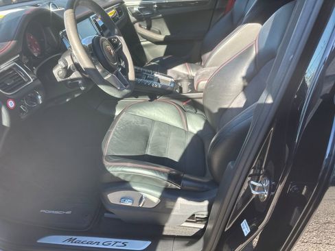 Used 2017 Porsche Macan GTS image 4