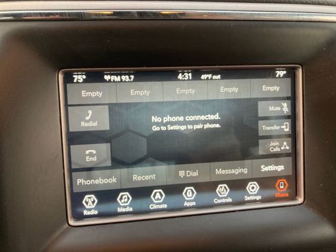 Used 2020 Jeep Grand Cherokee Laredo image 25