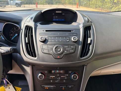 Used 2017 Ford Escape SE FWD image 21