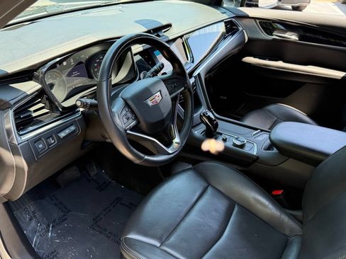 Used 2024 Cadillac XT6 Premium Luxury w/ Technology Package AWD/4WD image 23