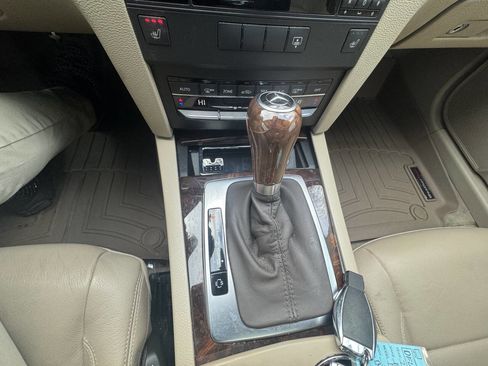 Used 2013 Mercedes-Benz E 350 4MATIC Coupe image 27