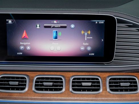 Certified 2025 Mercedes-Benz GLS 450 4MATIC image 18