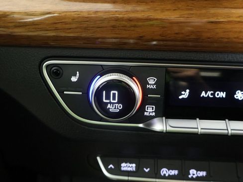 Used 2023 Audi Q5 2.0T Premium w/ Convenience Package AWD/4WD image 48