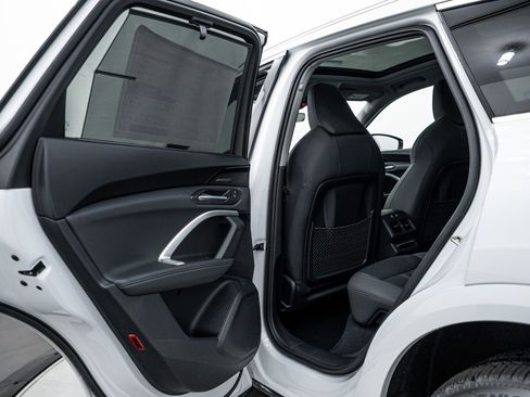 New 2025 Audi Q5 Premium Plus image 17