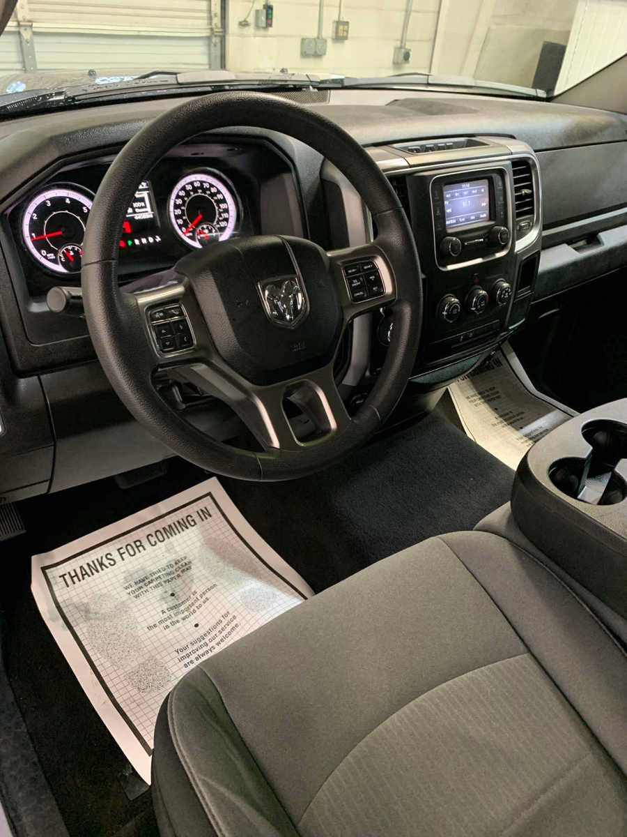 Used 2024 RAM 1500 Classic SLT AWD/4WD image 8